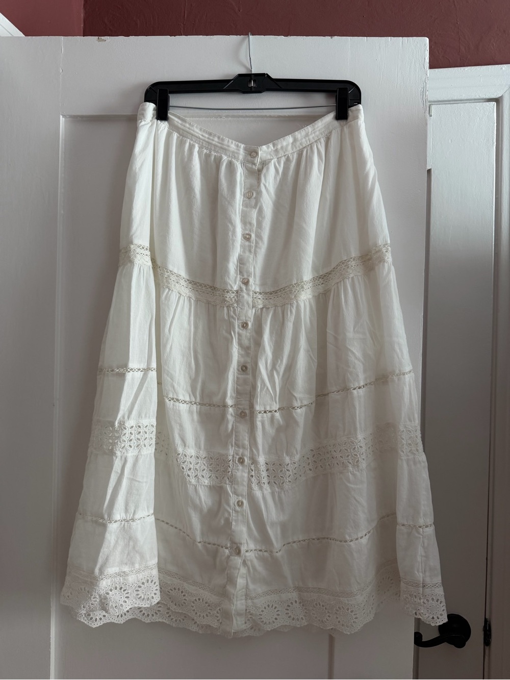 GAP White Button-Front Tiered A-Line Midi Skirt